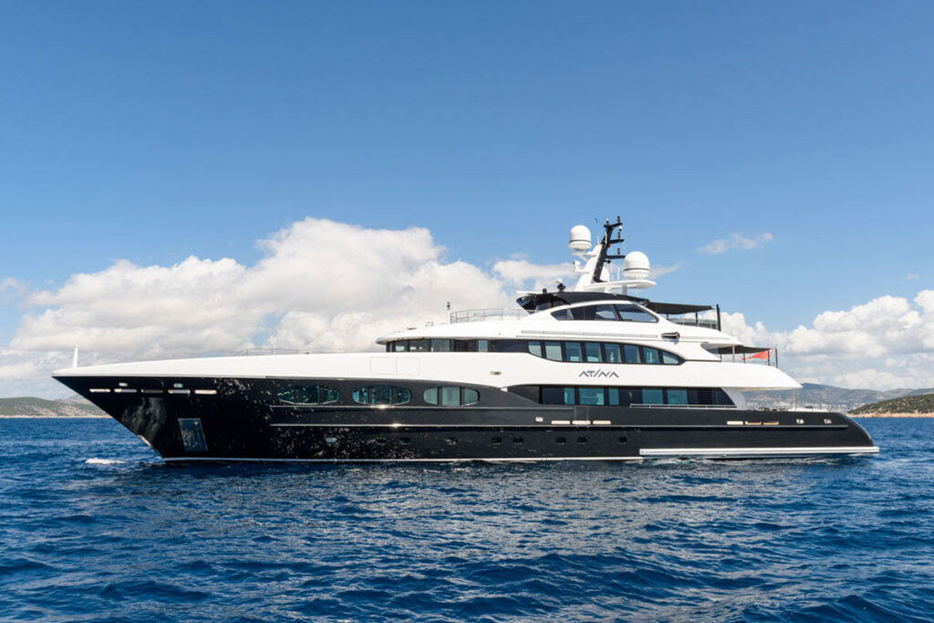 154-foot Heesen Atina