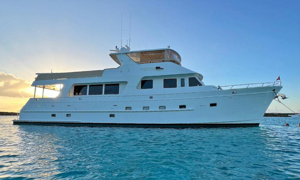 Outer Reef 800 MY