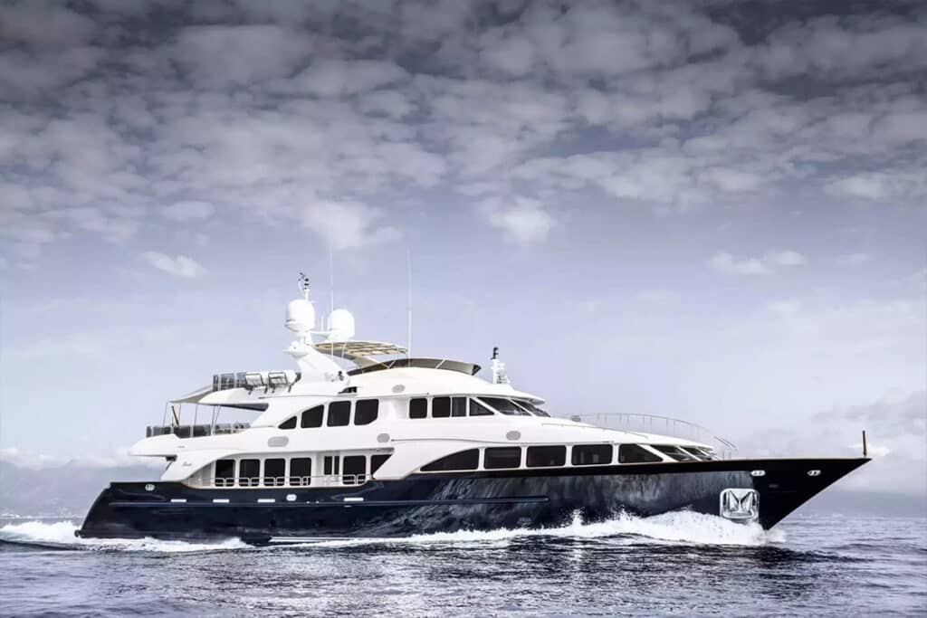 120-foot Benetti Soho