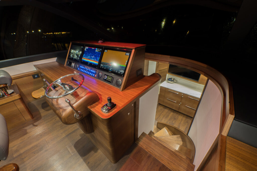 Winter Custom Yachts 46